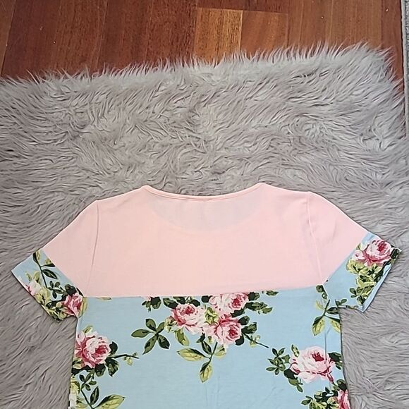 Staccato womens soft stretcy pink and light blue floral‎ tshirt size small - Picture 5 of 5